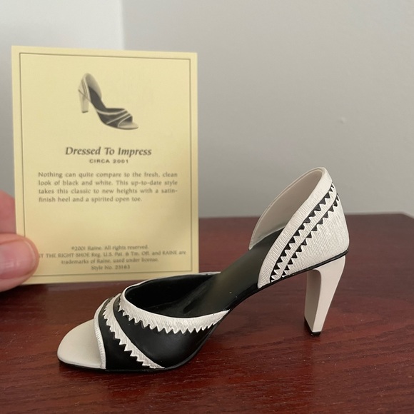 Just the Right Shoe Collection by Raine - Picture 6 of 11